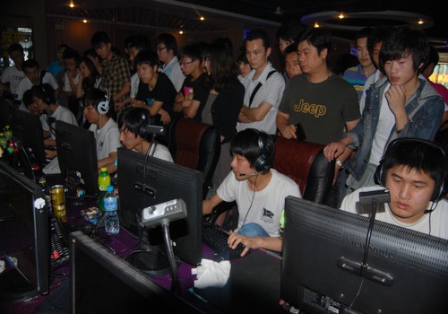 G2战队在与Jankos的合同买断费用太高，Jankos可能无法在新赛季找到队伍