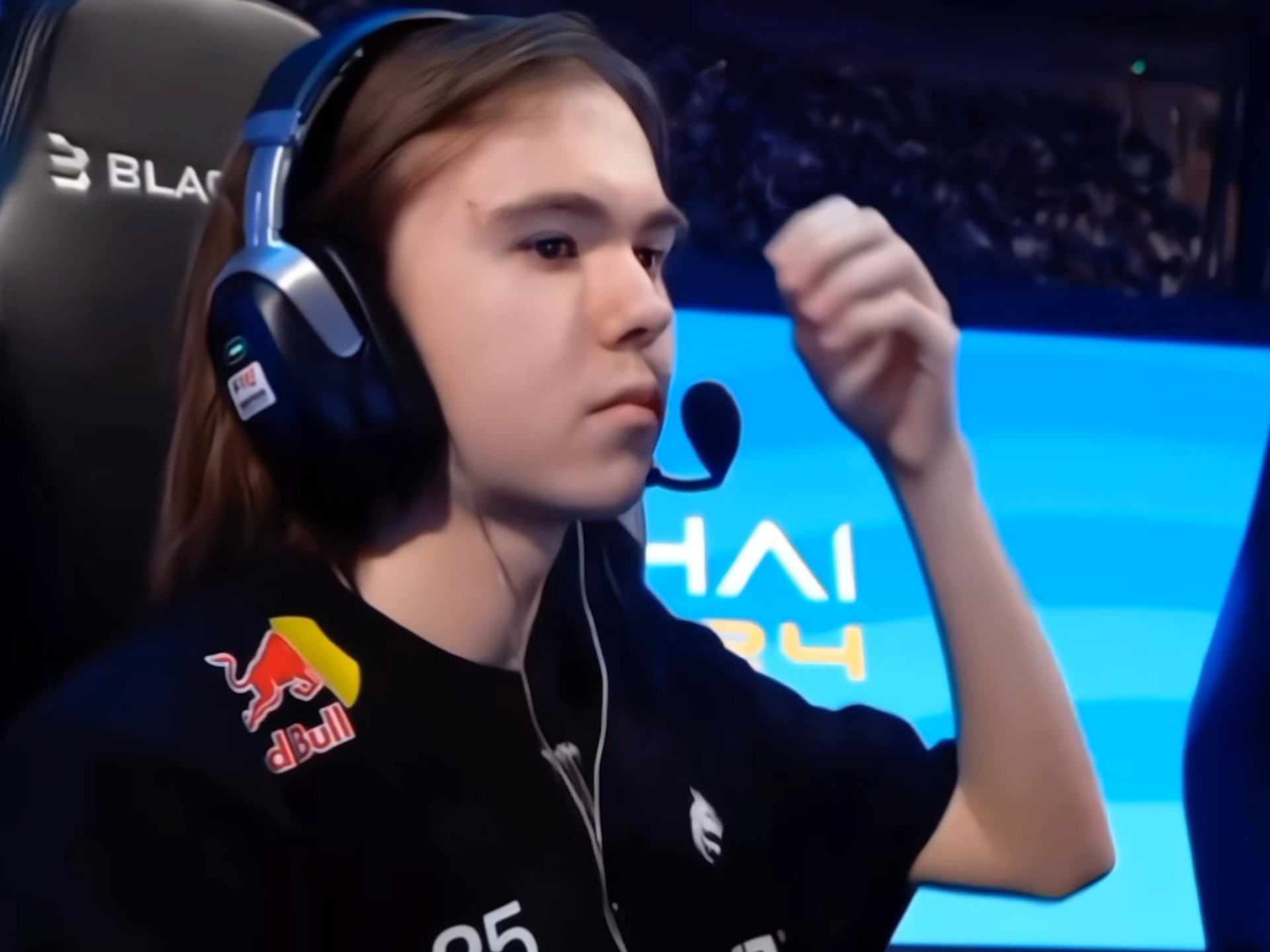 RNG战胜JDG，又是让二追三，管泽元施法YYDS！